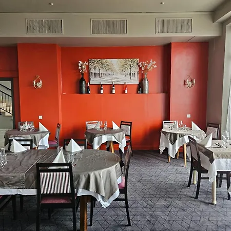 Alexain Restaurant & Wellness - Colmar Ouest 3* 特鲁瓦埃皮